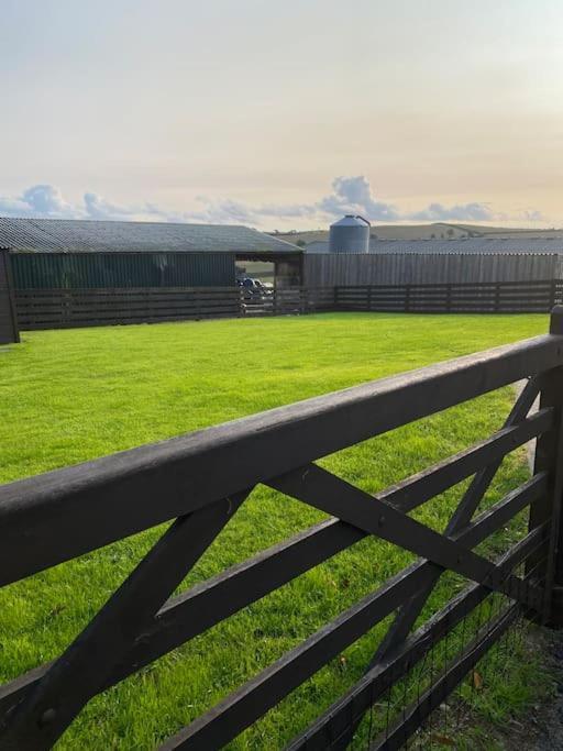 Bungalow In Pillaton ซัลทาช ภายนอก รูปภาพ