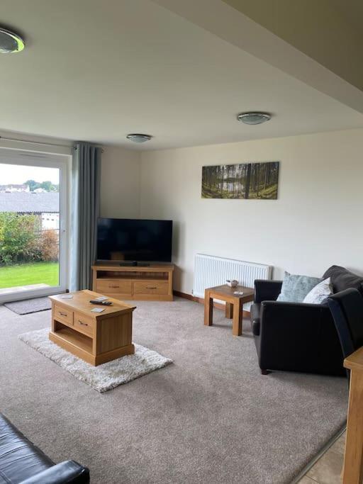Bungalow In Pillaton ซัลทาช ภายนอก รูปภาพ